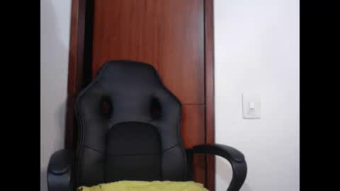 Snapshot of freyjashine_x chatting on 14, 10, 2025 FREYJA LOREN online show from 14, 10, 2025