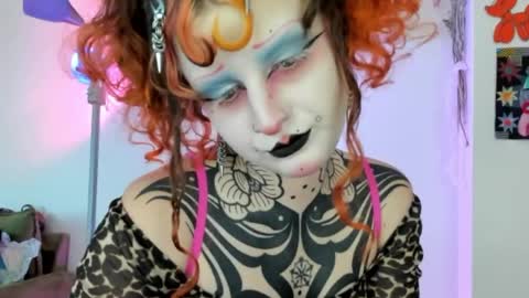 Snapshot of friskyflowers chatting on 18, 5, 2026 cherry online show from 18, 5, 2026