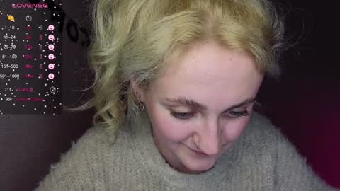 Snapshot of frosty_blueberries4 chatting on 20, 12, 2024 ANA online show from 20, 12, 2024