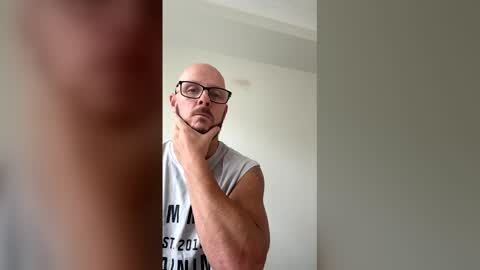 Snapshot of frypan68 chatting on 2, 3, 2026 frypan68 online show from 2, 3, 2026