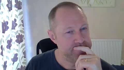 Snapshot of fuck_buddy_uk chatting on 27, 4, 2026 Fuck Buddy UK online show from 27, 4, 2026