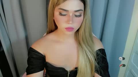 Snapshot of fuckdoll_rain chatting on 26, 3, 2026 R A I N M O R A L E S G M A I L . C O M online show from 26, 3, 2026