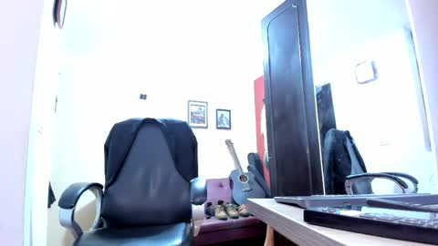 SERGIO THE SEX LAWYER online show from 17, 4, 2026