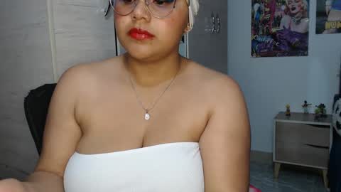 Snapshot of fucking_temptation1 chatting on 8, 10, 2025 Mia and Gary online show from 8, 10, 2025