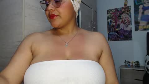 Snapshot of fucking_temptation1 chatting on 11, 10, 2025 Mia and Gary online show from 11, 10, 2025