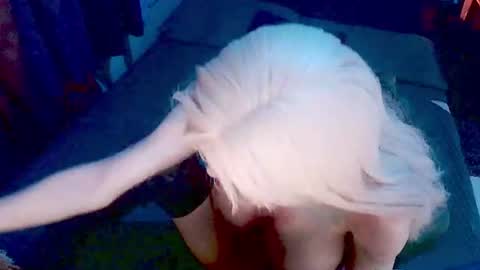 QUEEN OF COMMAND and CUMDUNGEON9 online show from 30, 6, 2026