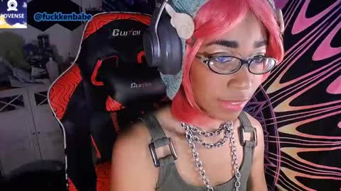 Snapshot of fuckkenbabe chatting on 4, 1, 2025 Babe online show from 4, 1, 2025