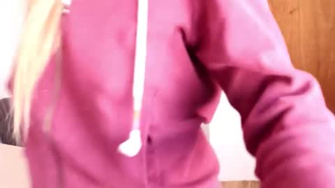 Snapshot of fuckmypussyplz1 chatting on 16, 2, 2025 fuckmypussyplz1 online show from 16, 2, 2025