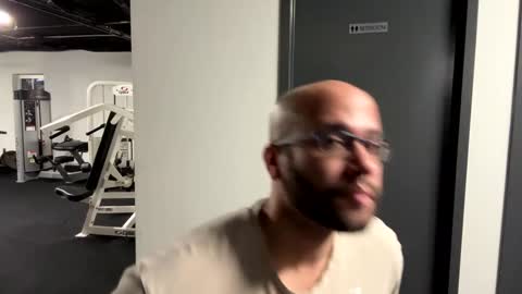 Snapshot of fuckyeahcoach chatting on 27, 12, 2024 Muscle Bear Jock in Training online show from 27, 12, 2024