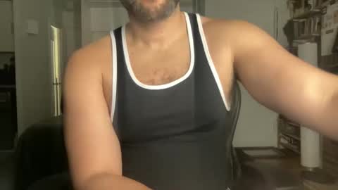 Snapshot of fuckyeahcoach chatting on 23, 11, 2025 Muscle Bear Jock in Training online show from 23, 11, 2025