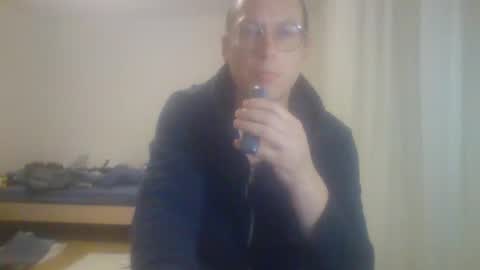 Snapshot of funneltunnel chatting on 6, 4, 2026 funneltunnel online show from 6, 4, 2026