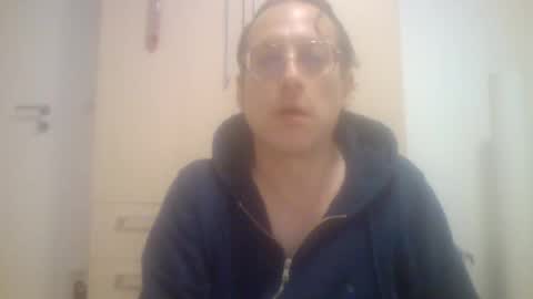 Snapshot of funneltunnel chatting on 11, 4, 2026 funneltunnel online show from 11, 4, 2026