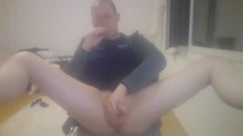Snapshot of funneltunnel chatting on 20, 4, 2026 funneltunnel online show from 20, 4, 2026
