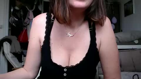 Snapshot of funnyaly chatting on 4, 5, 2026 funnyaly online show from 4, 5, 2026