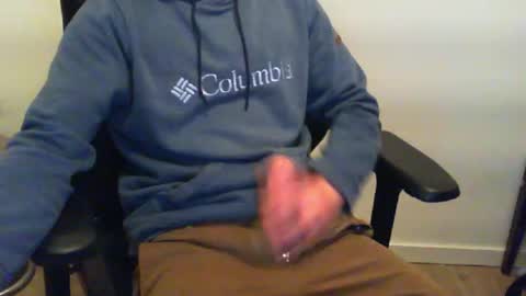 Snapshot of funnyeucouple chatting on 2, 5, 2026 YWhiteNiceMan online show from 2, 5, 2026