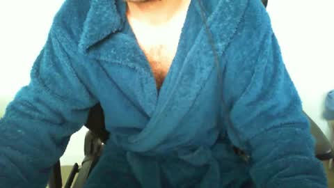 Snapshot of funnyeucouple chatting on 18, 5, 2026 YWhiteNiceMan online show from 18, 5, 2026