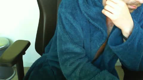 Snapshot of funnyeucouple chatting on 22, 5, 2026 YWhiteNiceMan online show from 22, 5, 2026