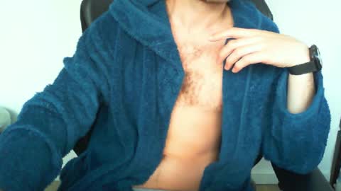 Snapshot of funnyeucouple chatting on 2, 6, 2026 YWhiteNiceMan online show from 2, 6, 2026