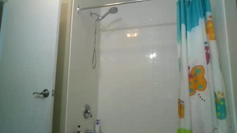 fuzzypeaches87 online show from 3, 12, 2025