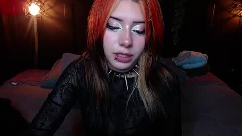 Snapshot of fyreandfox_ chatting on 21, 4, 2026 FIRE AND FOX online show from 21, 4, 2026