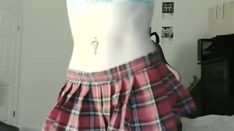 Snapshot of g0ddessluna1800 chatting on 2, 6, 2026 Goddess Luna online show from 2, 6, 2026
