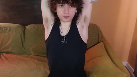 Snapshot of g1vememoney chatting on 25, 3, 2026 Ian online show from 25, 3, 2026