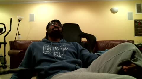 Snapshot of gabbc18 chatting on 3, 5, 2026 James online show from 3, 5, 2026