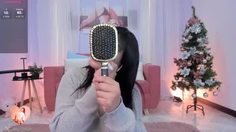 Snapshot of gabbie_kim chatting on 5, 12, 2025 Sofia online show from 5, 12, 2025