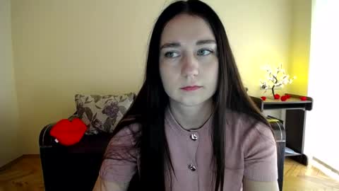 Snapshot of gabby_di chatting on 3, 7, 2026 Jaklin online show from 3, 7, 2026