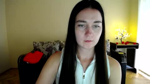Snapshot of gabby_di chatting on 4, 7, 2026 Jaklin online show from 4, 7, 2026