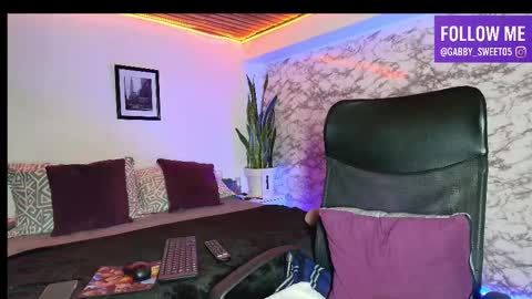 Gabby Sweet online show from 19, 11, 2025