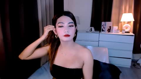 Snapshot of gabriela_deluxe chatting on 17, 10, 2025 gabriela_deluxe online show from 17, 10, 2025