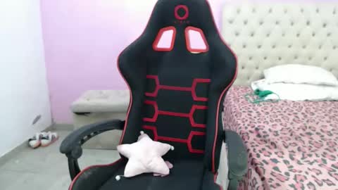 Snapshot of gabriela_jay1 chatting on 17, 12, 2025 G A B R I E L A I S B A C K. online show from 17, 12, 2025