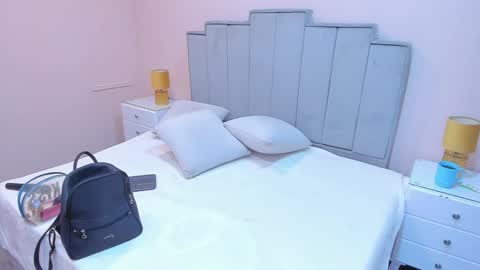 Snapshot of gabriela_lux chatting on 24, 9, 2025 online show from 24, 9, 2025