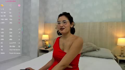 Snapshot of gabriela_vargas chatting on 20, 10, 2025 Gabriela Vargas online show from 20, 10, 2025