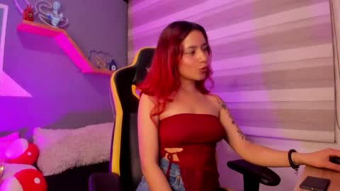 Snapshot of gabrielaa_castro chatting on 11, 11, 2025 gabi online show from 11, 11, 2025