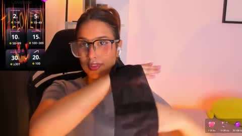 Snapshot of gabriella__tom chatting on 23, 10, 2025 Gabriella online show from 23, 10, 2025