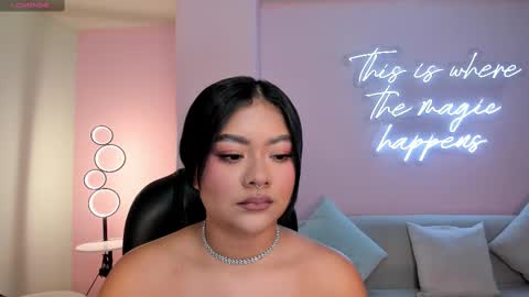 Snapshot of gabriellalee_ chatting on 7, 10, 2025 Gabriella Lee online show from 7, 10, 2025
