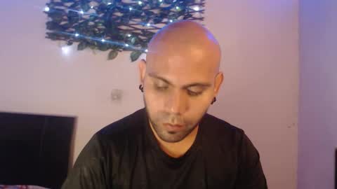 Snapshot of gabrielle_ramirez chatting on 5, 10, 2025 Gabriel online show from 5, 10, 2025