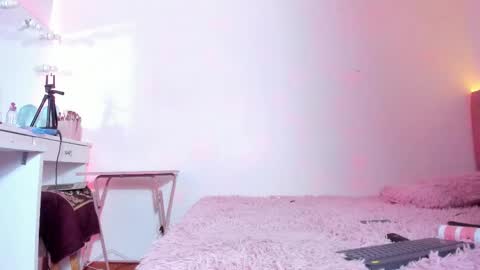   online show from 1, 12, 2025