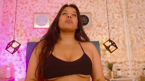 Snapshot of gabriqueen_gh chatting on 12, 3, 2025 Gaby online show from 12, 3, 2025