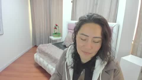 Snapshot of gaby_trent chatting on 18, 7, 2026 gabriela online show from 18, 7, 2026