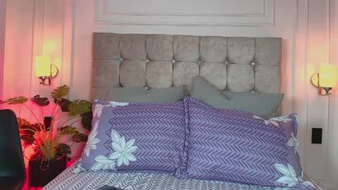 Snapshot of gabyevans4 chatting on 10, 4, 2026 GabyEvans online show from 10, 4, 2026