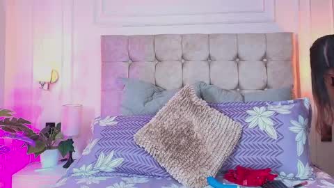 Snapshot of gabyevans4 chatting on 16, 4, 2026 GabyEvans online show from 16, 4, 2026