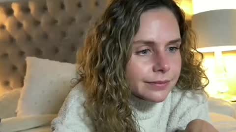 gamer_gal633618 online show from 8, 1, 2026