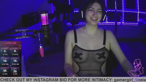 Snapshot of gamergirl_linela chatting on 14, 10, 2025 gamergirl_linela online show from 14, 10, 2025