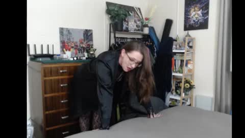 Snapshot of gangbangxxxgirl chatting on 13, 9, 2025 HOT  online show from 13, 9, 2025