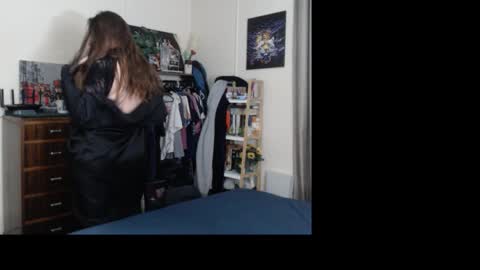 HOT  online show from 28, 3, 2026