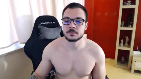 Snapshot of gangstalover8 chatting on 17, 4, 2026 GangstaLover online show from 17, 4, 2026