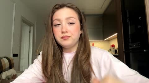 Snapshot of garnetvardaro chatting on 8, 4, 2026 Mia or just Mi online show from 8, 4, 2026